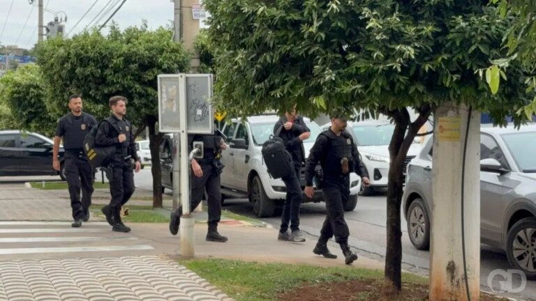 PF cumpre mandados em Cuiabá contra investigados por mineração ilegal