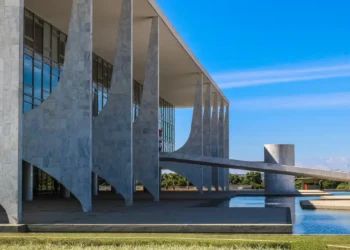 Brasil repudia revogação de visto de embaixadora nos EUA