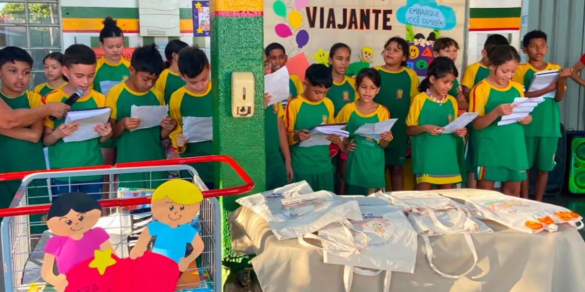 Projeto Sacola Viajante incentiva a leitura e fortalece os vínculos entre escola e família