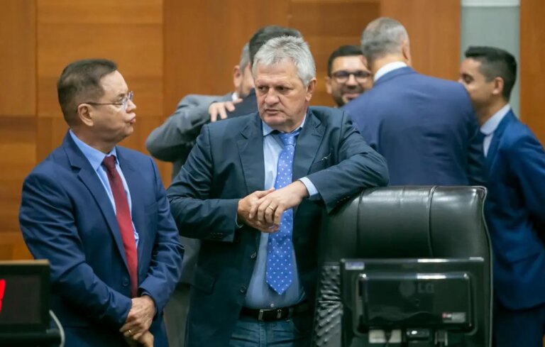Dilmar Dal Bosco segue como líder do governo na Assembleia