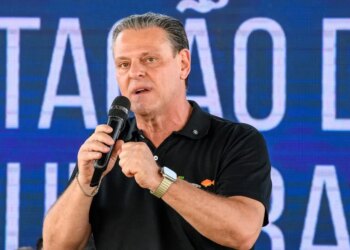 Fávaro defende o agro de ataque de Flávio Bolsonaro; total despreparo
