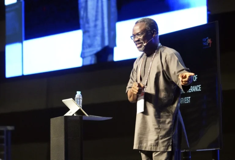 Líder missionário africano inspira perseverança no Arise Asia 2026