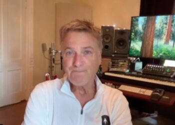 Michael W. Smith alerta líderes de louvor: ‘O Senhor não divide Sua glória’