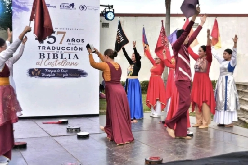 Evangélicos nicaraguenses celebram 457 anos da primeira Bíblia em espanhol