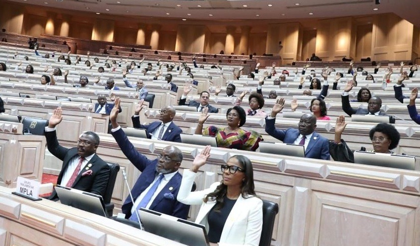 Angola aprova lei que exige formação em teologia para líderes religiosos