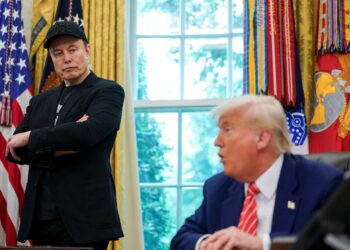 Trump comprou ações da SpaceX, de Elon Musk, em junho