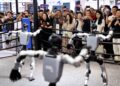 Robôs que dançam e trabalham: gigante chinesa estreia na bolsa