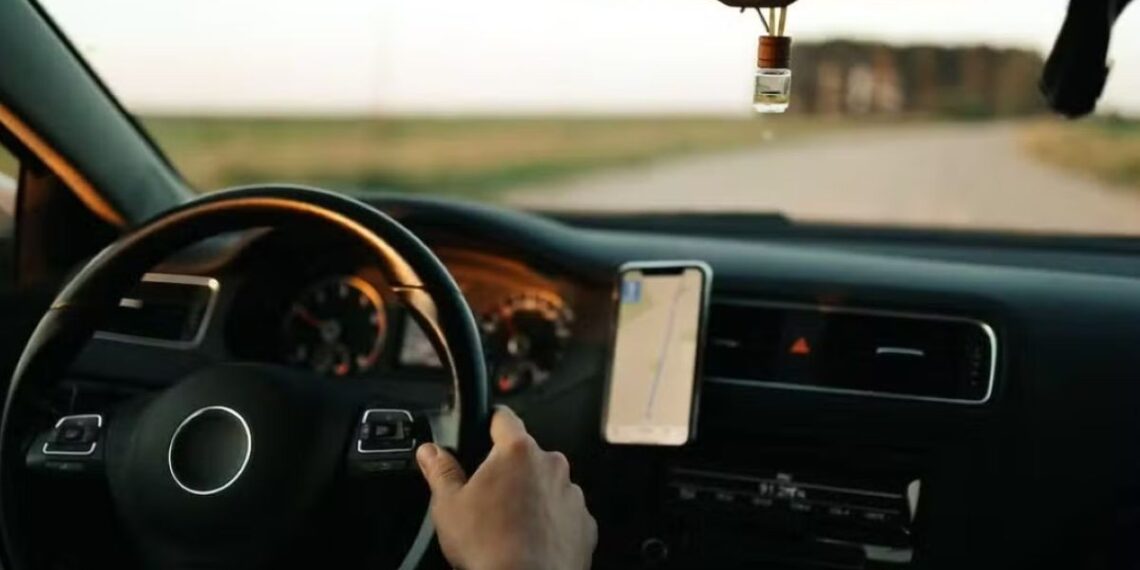 MPT processa Uber em R$ 321 milhões por cobrar taxa de motoristas para trabalhar