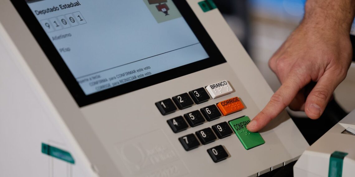 Prazo para eleitor pedir voto em trânsito termina nesta quinta-feira