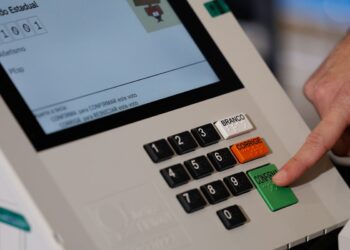 Prazo para eleitor pedir voto em trânsito termina nesta quinta-feira