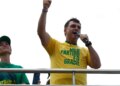 Flávio Bolsonaro disputa a presidência com Alfredo Gaspar como vice