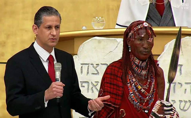 Universal leva guerreiro tribal ao Templo de Salomão e recebe críticas
