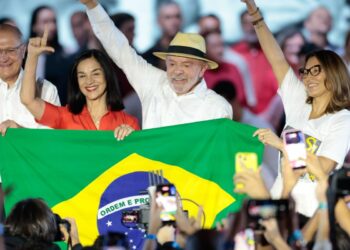 PT oficializa chapa Lula-Alckmin à reeleição presidencial