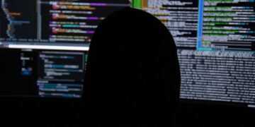Grupo de hackers diz ter roubado dados de quase 50 empresas globais