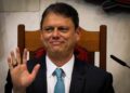 Tarcísio de Freitas vence eleição em SP no 1º turno