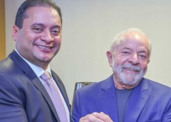 Vice-líder de Lula no Senado é alvo da PF por fraude no INSS