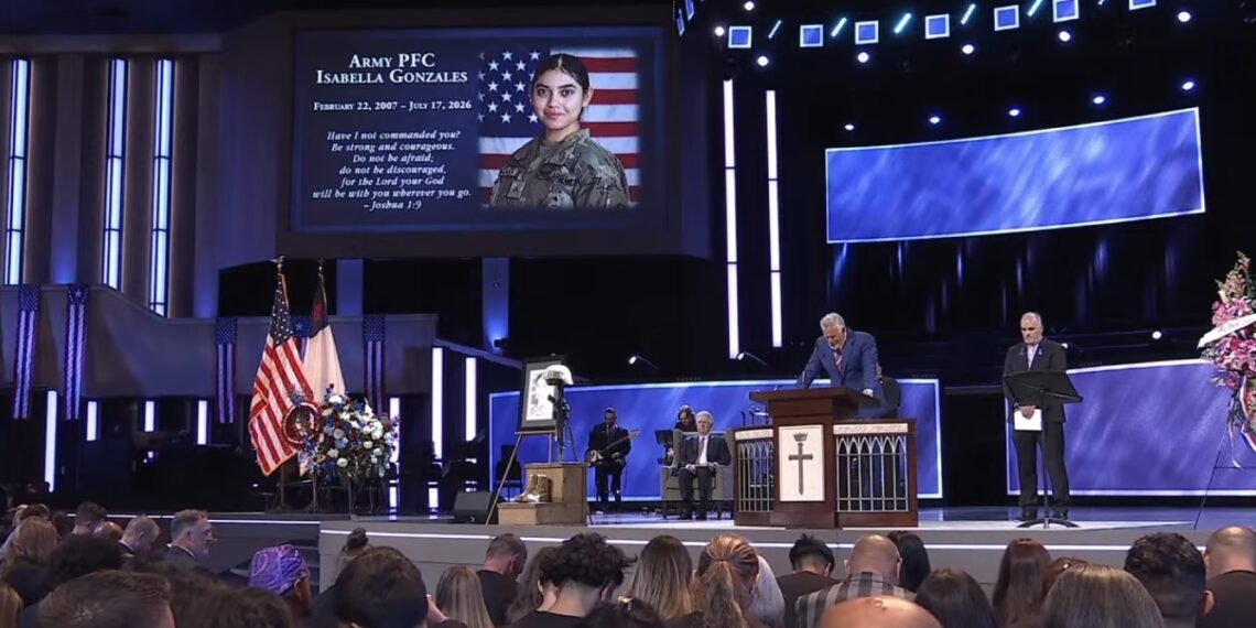 Pastores e Donald Trump homenageiam soldado caída no Texas