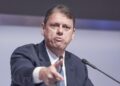 Tarcísio segue orientação e sobe o tom em debate contra Haddad
