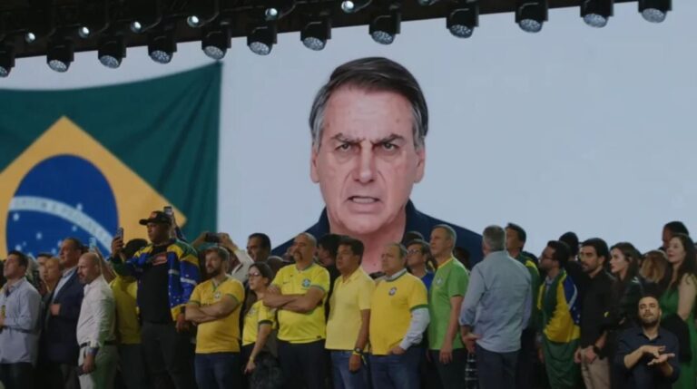 Vera Chemim: inelegibilidade de Flávio Bolsonaro não tem base jurídica