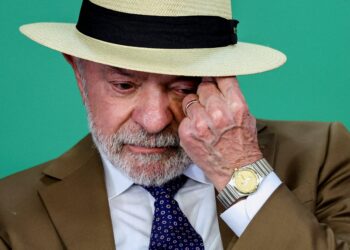Rejeição a Lula supera aprovação a 8 semanas das eleições