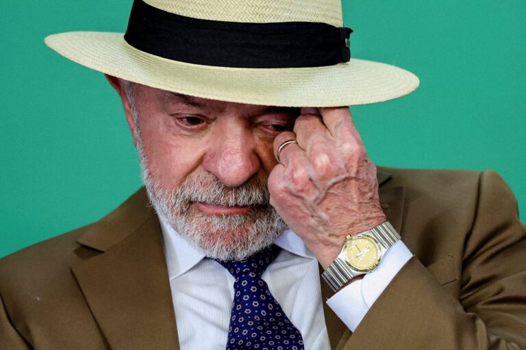Rejeição a Lula supera aprovação a 8 semanas das eleições