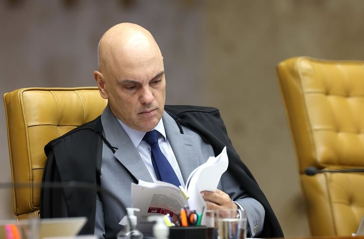 PF pede que Moraes decida destino das armas apreendidas de Bolsonaro