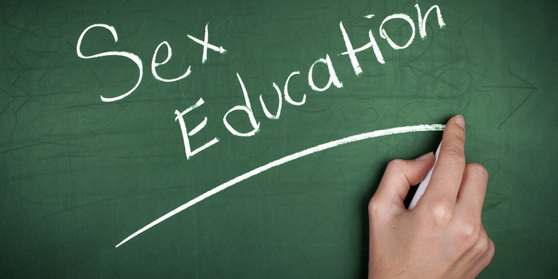 Juristas criticam programa de educação sexual em escolas do Colorado