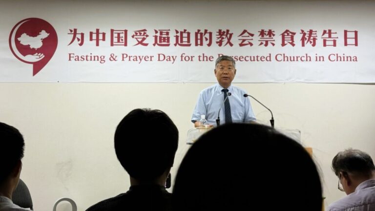 Mais de 6 mil pessoas oram em Osaka por cristãos perseguidos na China