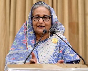 Retorno de ex-premiê a Bangladesh pode gerar pressão sobre cristãos