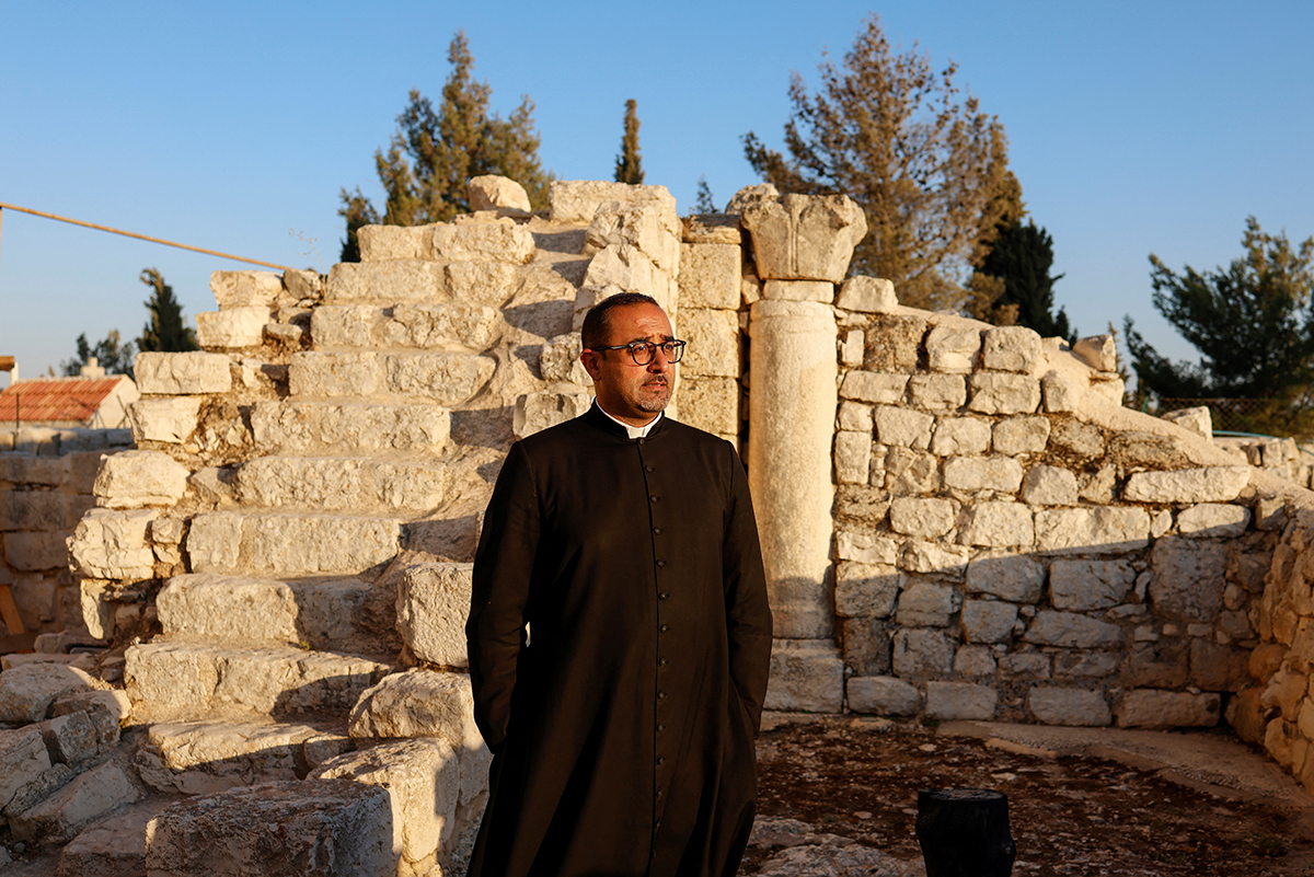 Forças de Defesa de Israel cercam vila cristã na Cisjordânia
