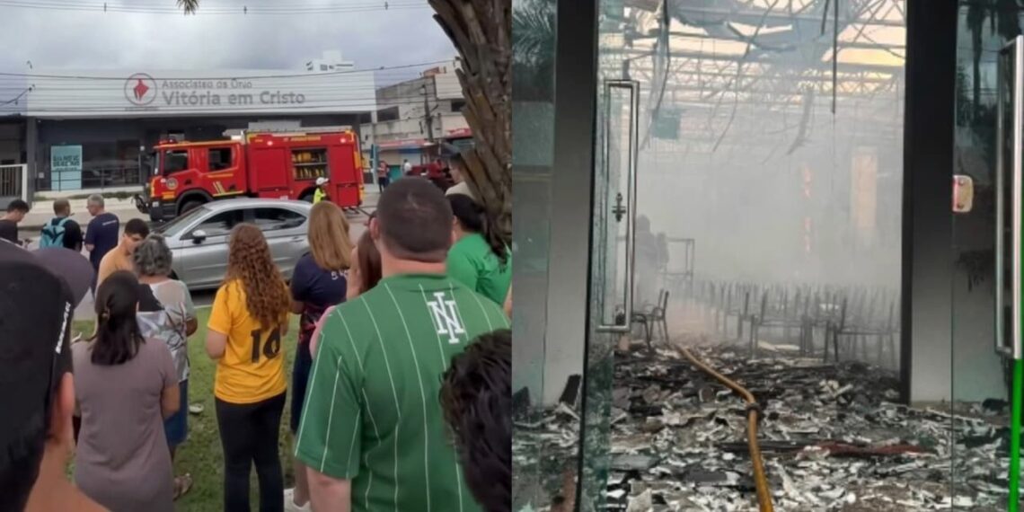 Cristãos louvam em frente ADVEC destruída por incêndio em Recife