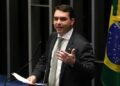 Flávio promete multiplicar pena mínima para furto de celular