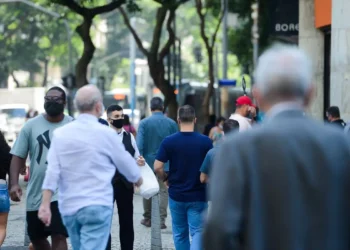 81% querem candidato que acredite em Deus, aponta pesquisa da UFF