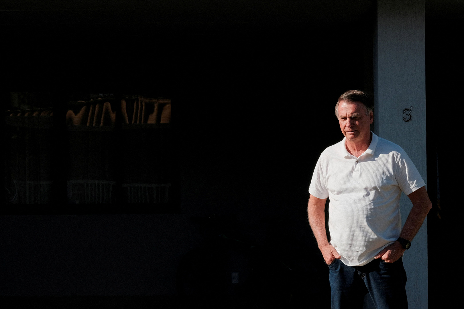 Bolsonaro pede a Moraes autorização para Laurinha ter aulas particulares em casa