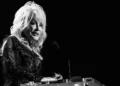 Dolly Parton e a fé que a sustentou: legado de alegria e serviço