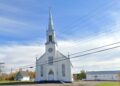 Homem de 68 anos é preso por incêndio em igreja no Canadá