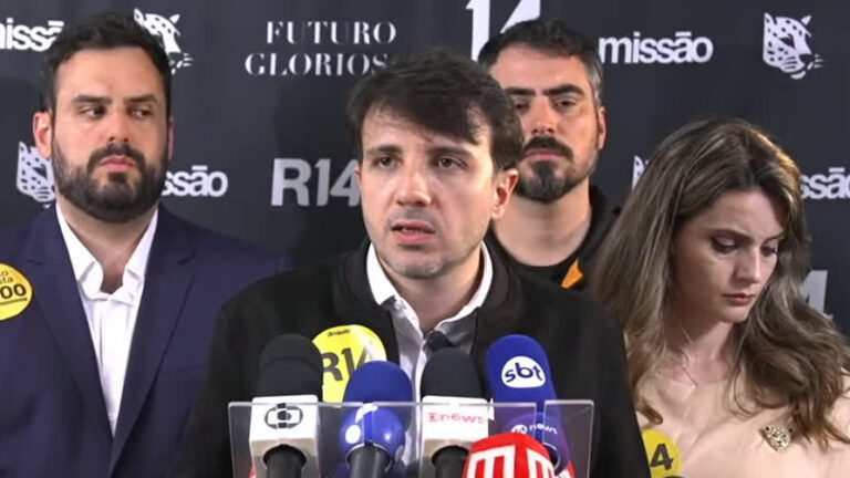 Renan Santos ironiza suspensão de campanha e relembra protestos