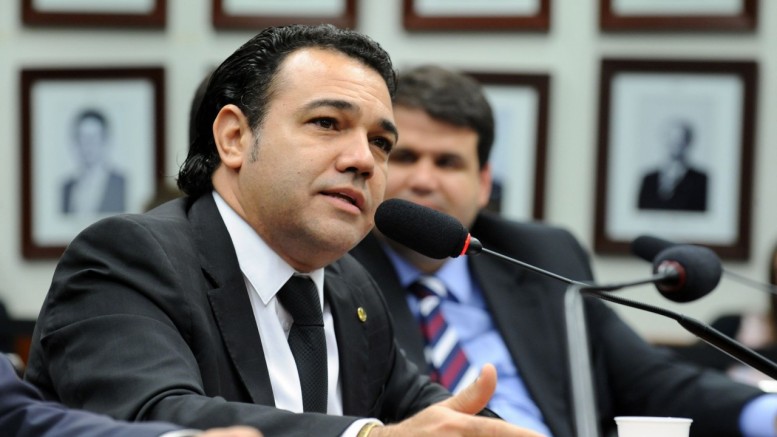 Marco Feliciano é acusado de estupro, mas suposta vítima desmente