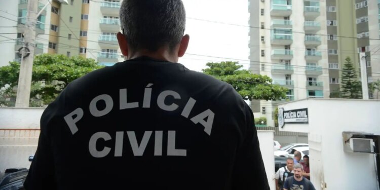 Homem apontado como “puxador de guerra” do CV é preso no RJ