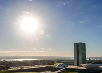 Congresso vota nesta semana fim da escala 6×1 e “taxa das blusinhas”