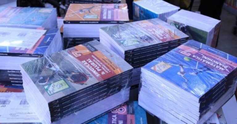 Municípios têm até 8 de setembro para concluir escolha de livros didáticos para o ensino fundamental