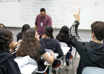 Pisa: Brasil reduz diferença para países ricos no desempenho escolar
