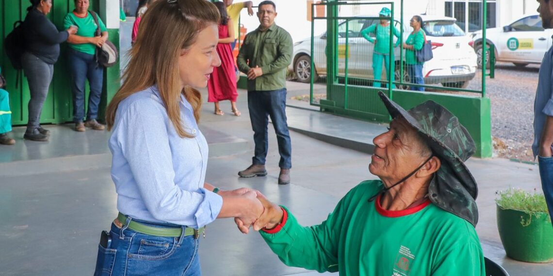 Flávia Moretti entrega Centro de Convivência dos Garis e reforça compromisso com valorização dos servidores