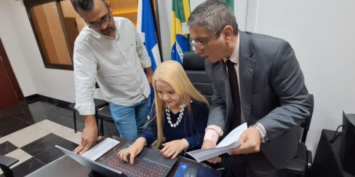 TRE-MT realiza o fechamento do sistema CAND