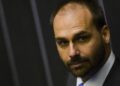 Ministério da Justiça demite Eduardo Bolsonaro por abandono de cargo