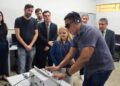 Parceria leva treinamento com inclusão a eleitores com deficiência visual em Cuiabá