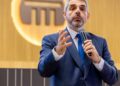 Governo digital nos municípios depende de capacitação de servidores, defende professor