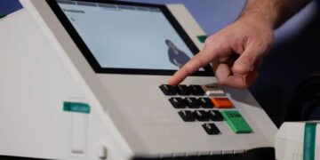 Novas tecnologias levam Justiça Eleitoral a reforçar regras de votação