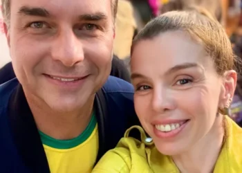 Penélope Nova manifesta apoio a Flávio Bolsonaro