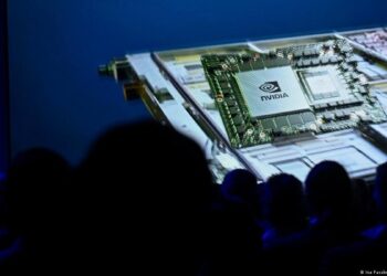 Nvidia vai comprar plataforma de inteligência artificial Hugging Face por cerca de R$ 66 bilhões